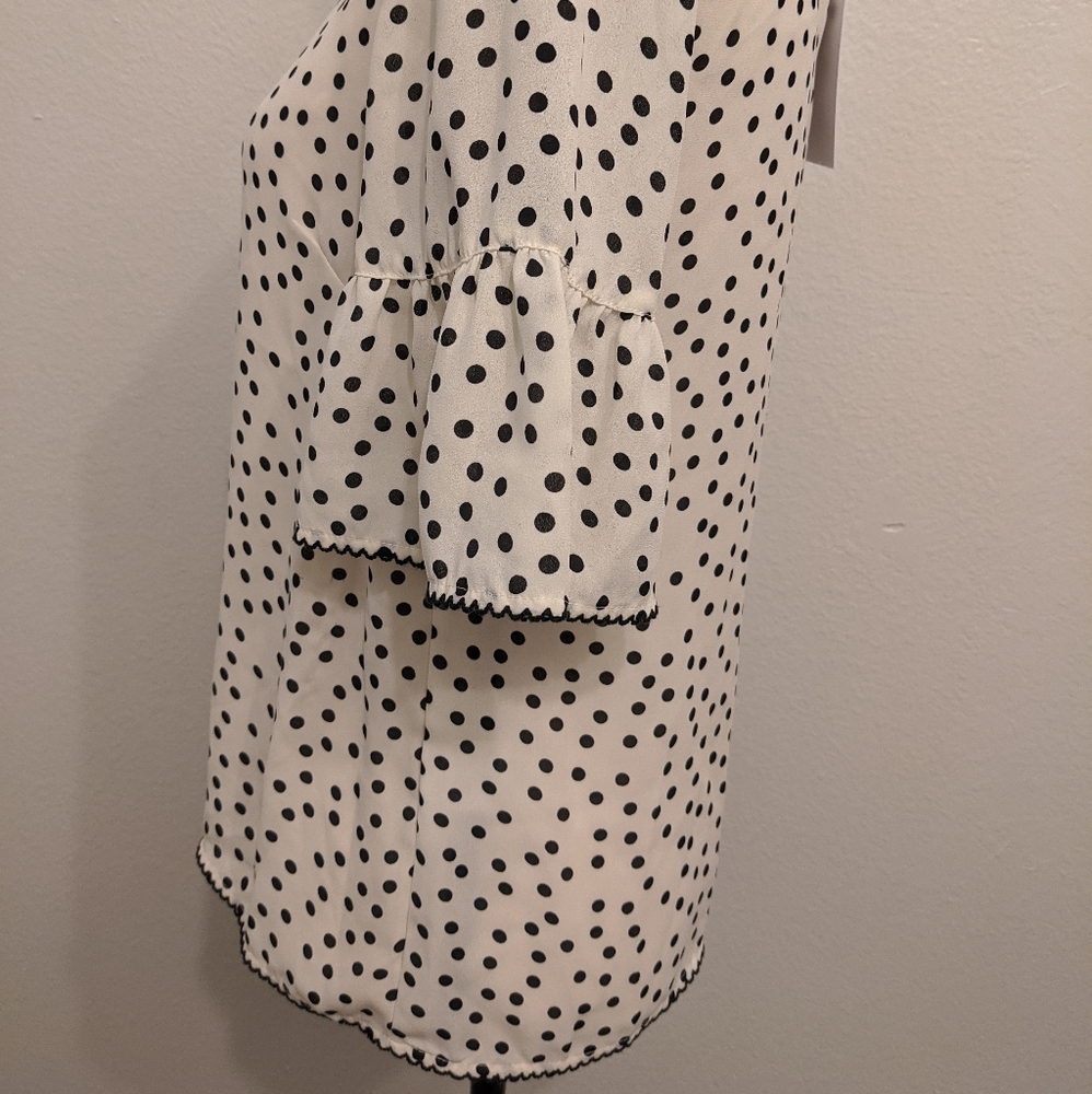 Polka dot blouse with flounce sleeves - Picture 3 of 6